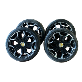 Set 4 cerchi in lega + gomme Citroën DS3 (R17)